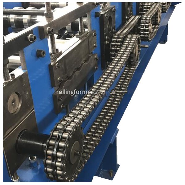 C purlin roll forming machine: chain and sprocket drive on the forming stands