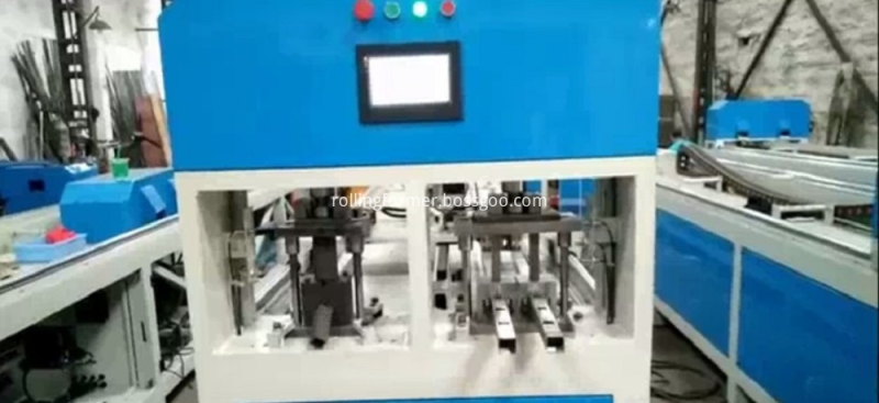 Double station holes profile channel punching machine with control screen