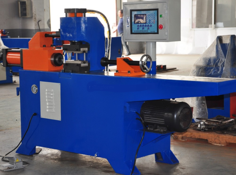 Tube end working machine with control screen