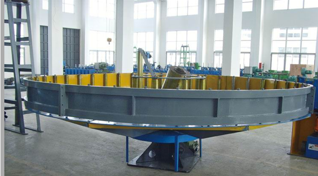 Accumulator installed on a large diameter pipe making line