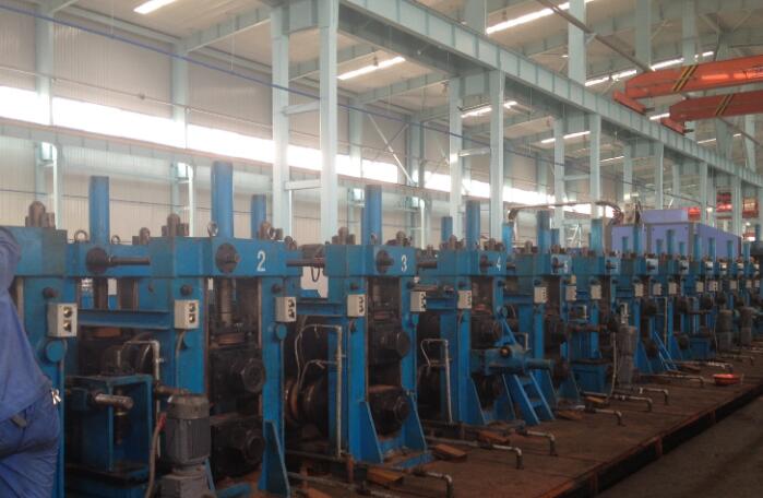 Tube making machine: complete line in the workshop