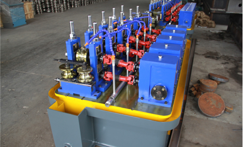 HG32 small pipe welded pipe machine: forming stands with orange rollers