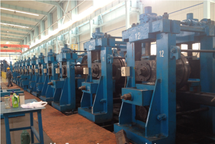 HG165 big diameter tube mill: forming line in the workshop