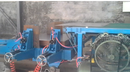 Cut to length line: chain drive and strip feed unit