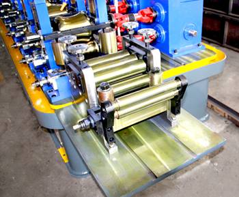 Main roll forming machine Working speed: 80m/min Forming mill gearbox, universal joint Mill entry flattener by