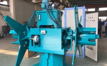 Autoamtic, hydraulic two heads decoiler.Structure: double-station form, equipped with a rotating bearing that